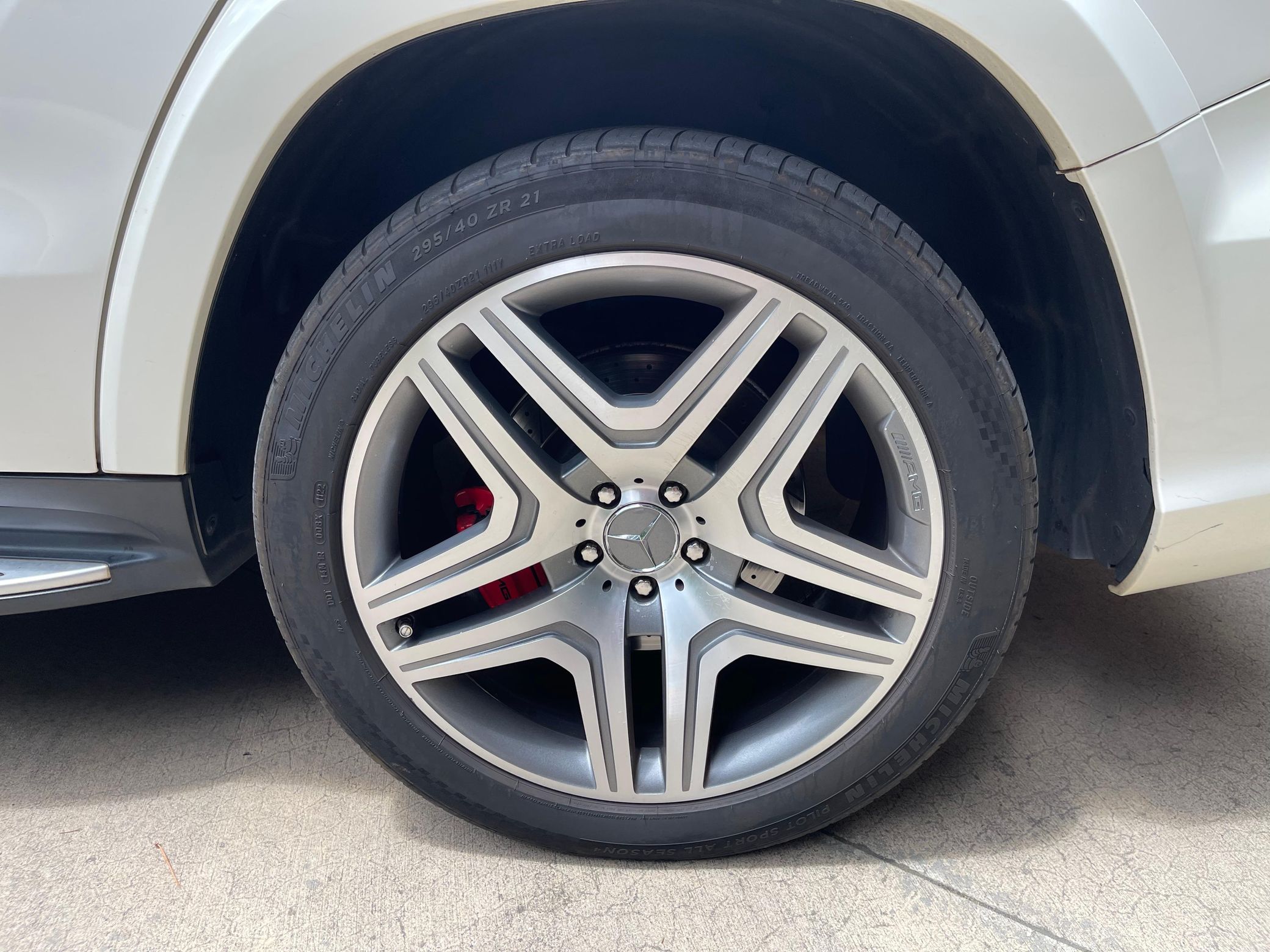 2014 Mercedes-Benz GL63 AMG - Image 24