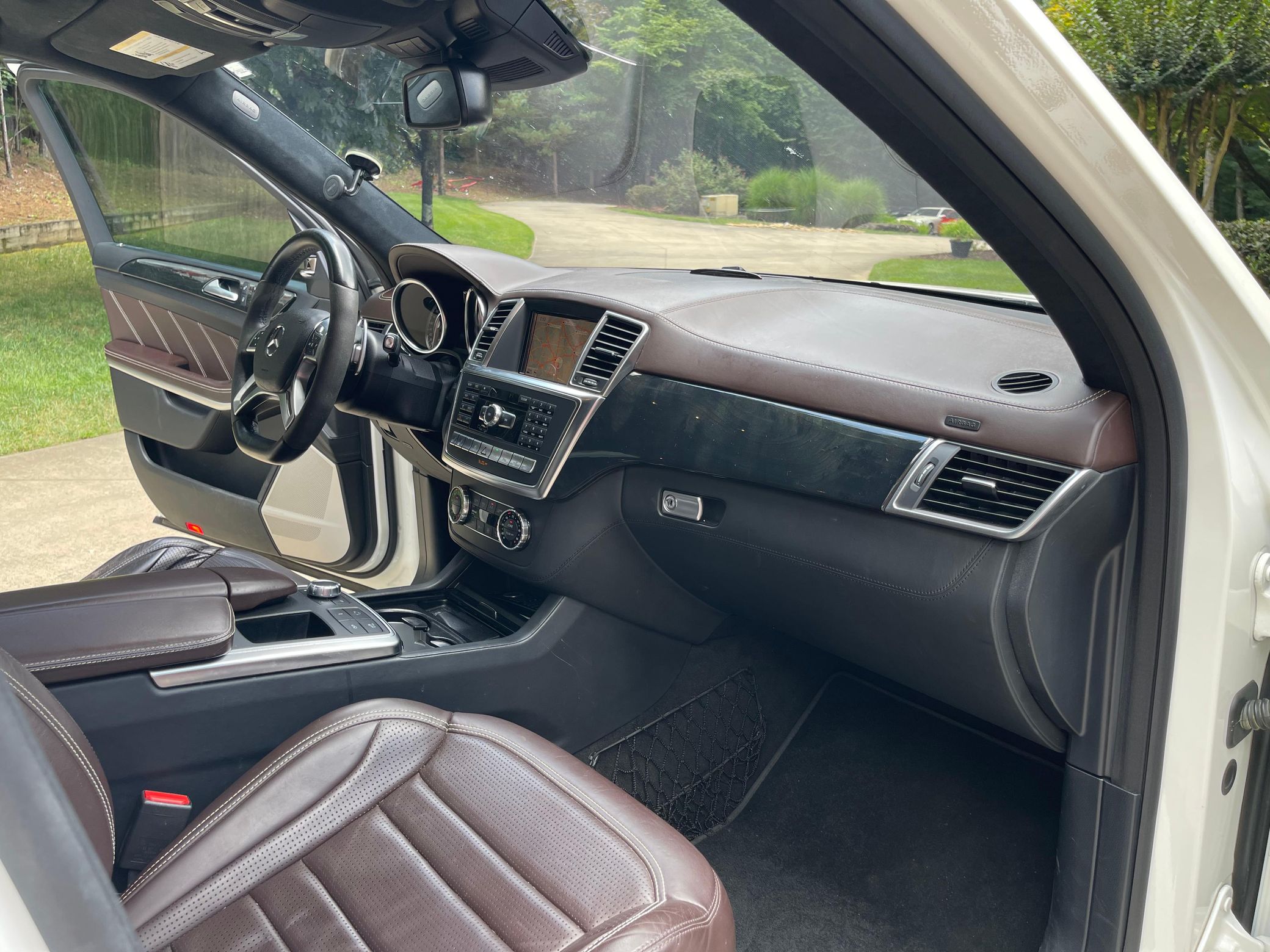 2014 Mercedes-Benz GL63 AMG - Image 9