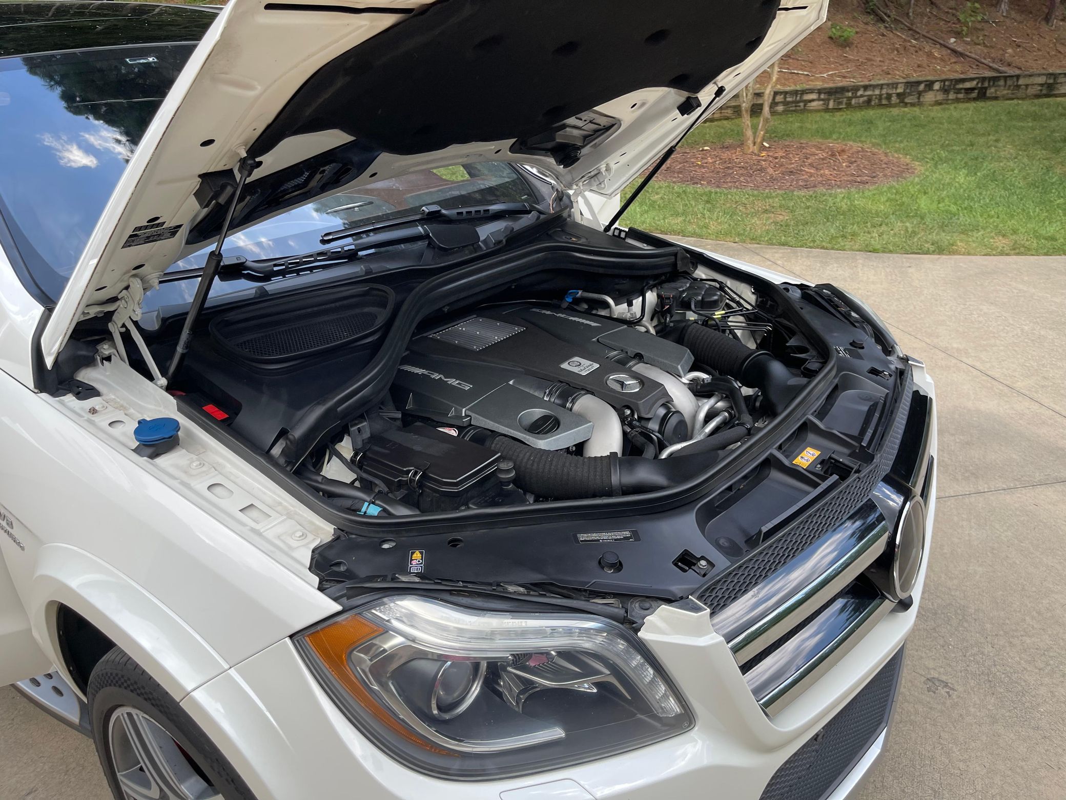 2014 Mercedes-Benz GL63 AMG - Image 3