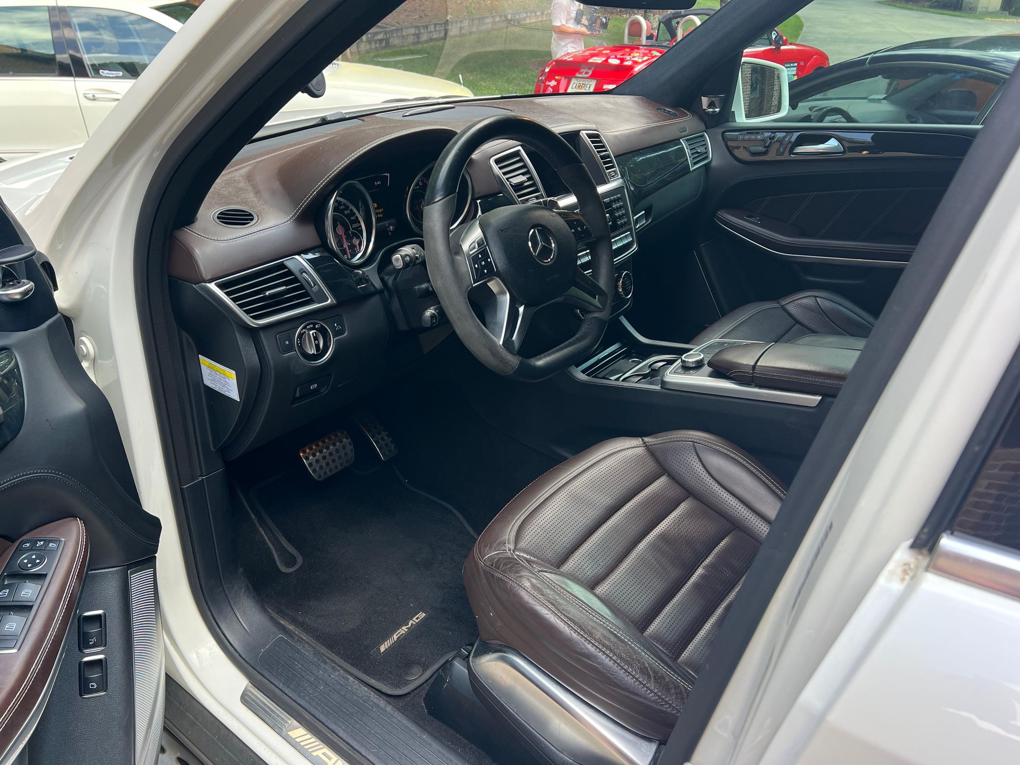 2014 Mercedes-Benz GL63 AMG - Image 10