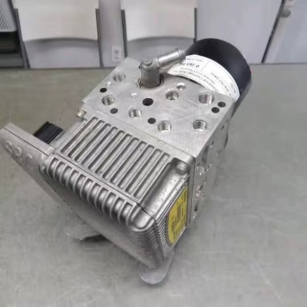 SBC pump for W211 model 2004 - Genuine Mercedes-Benz Parts